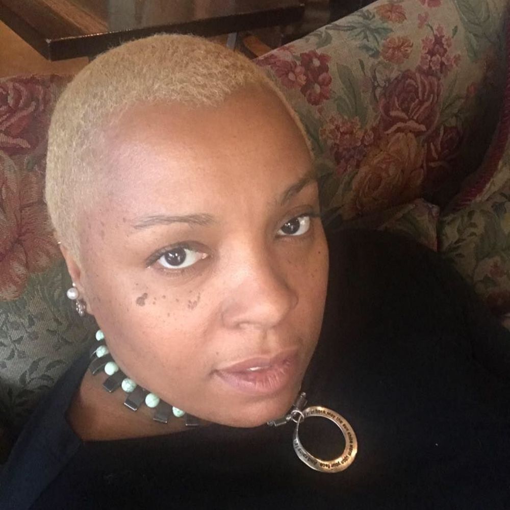 Meet your Posher, Angela